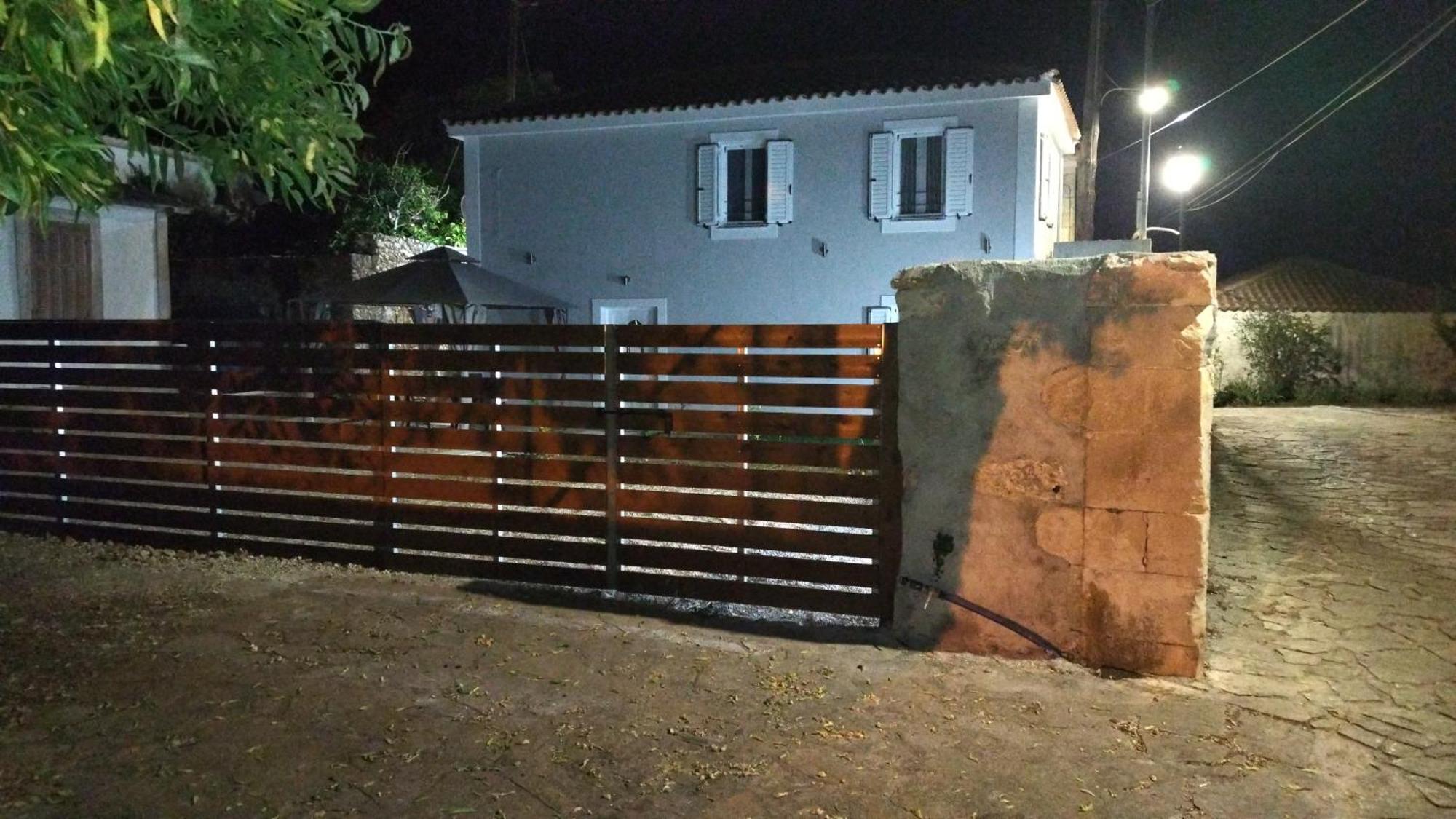 Вілла Vikou House Gyri Екстер'єр фото